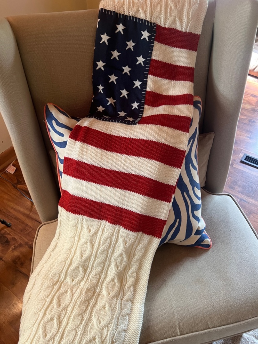 Fourth of July!! NWT Simply Southern red/white/ blue blanket and Pillow Set